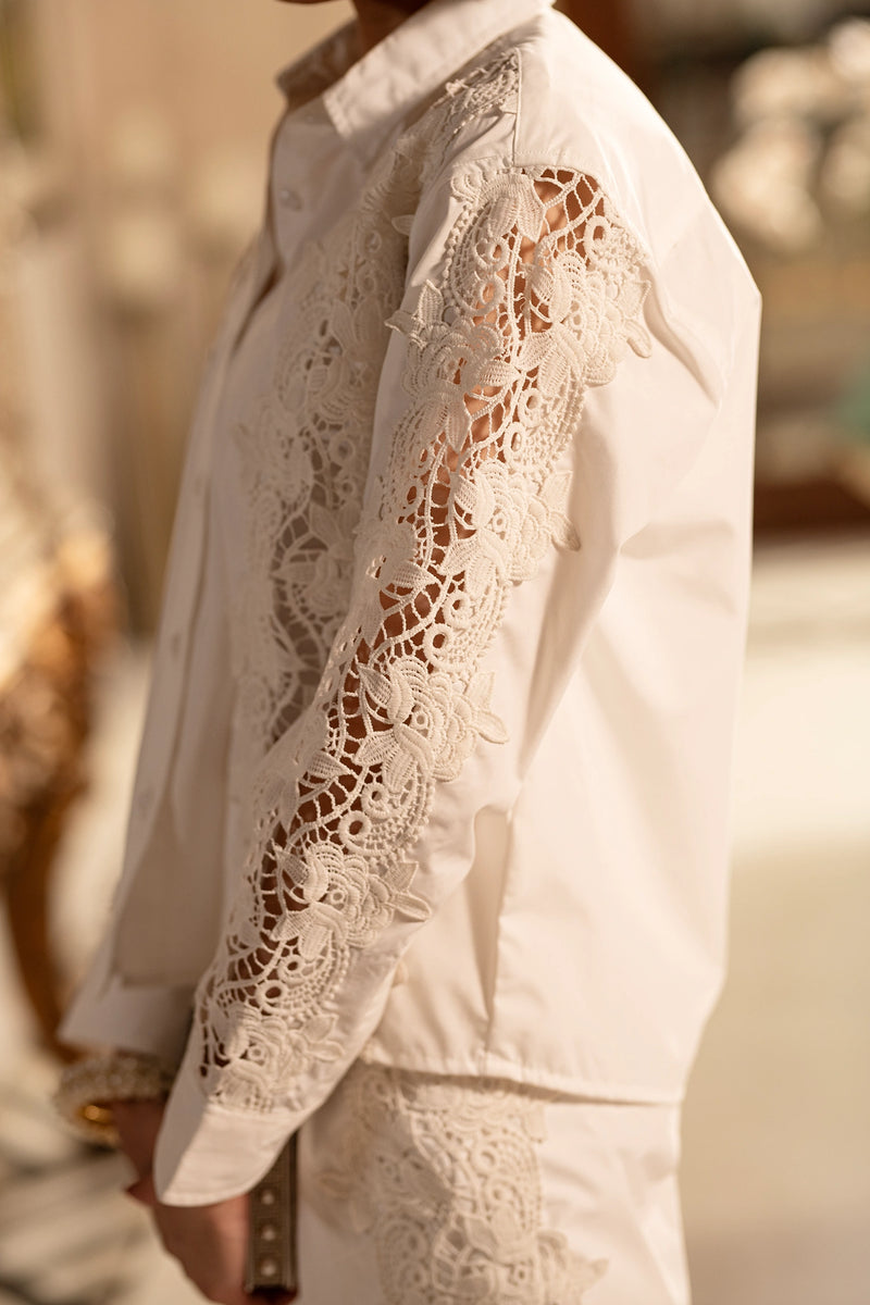 Bazaar Blanc – Street Royalty in White